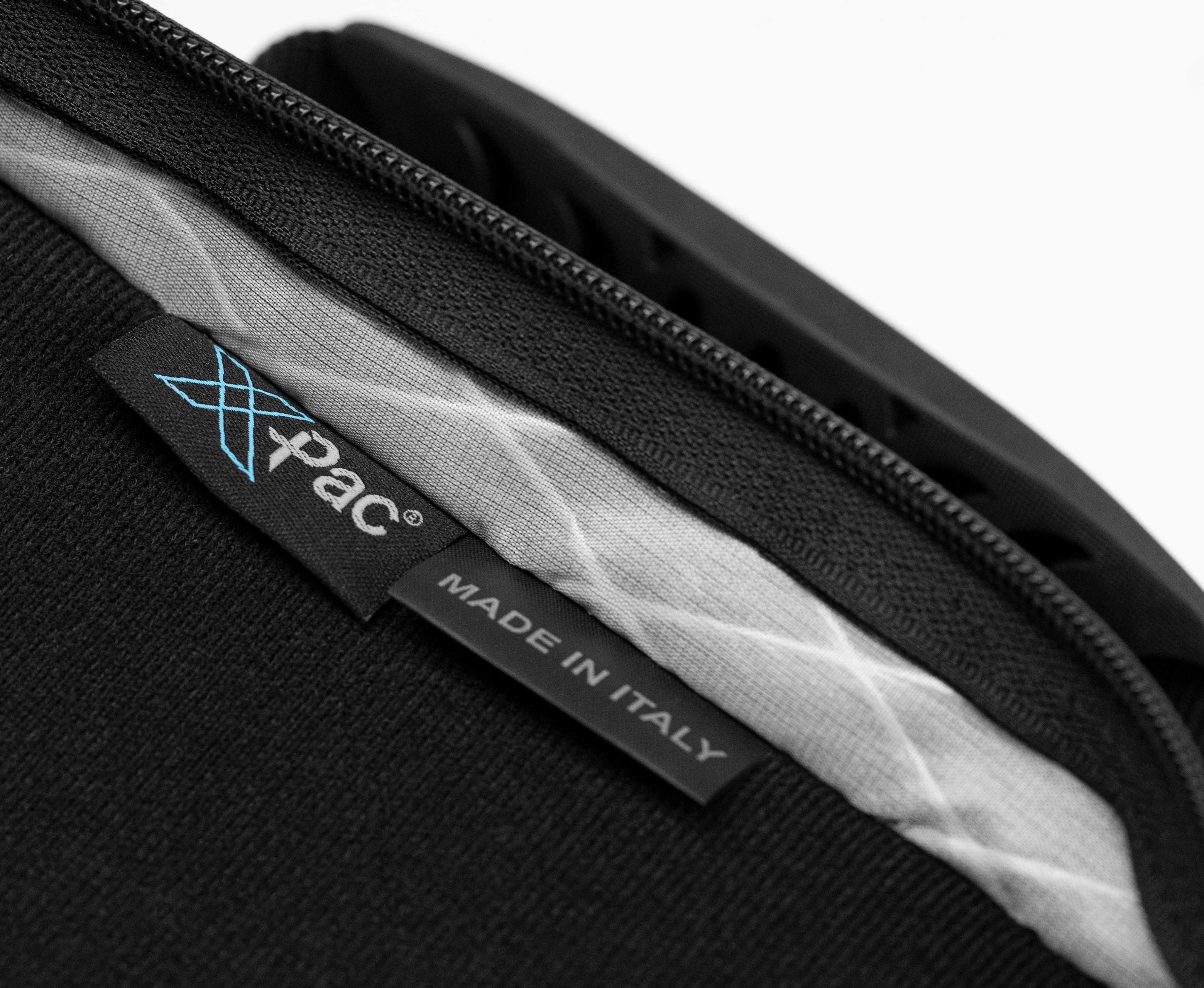 Becue Arax 4x8 Soft Butterfly Cue Case - Black/Blue - Image 5