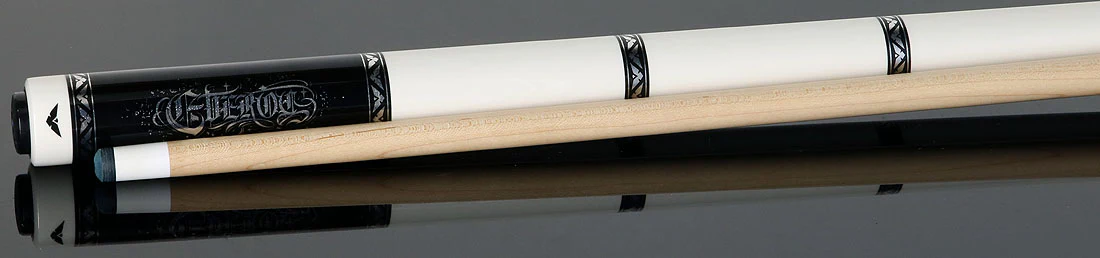Cueroc Goth 3 Black with Silver Graphic No Wrap Pool Cue - Image 3